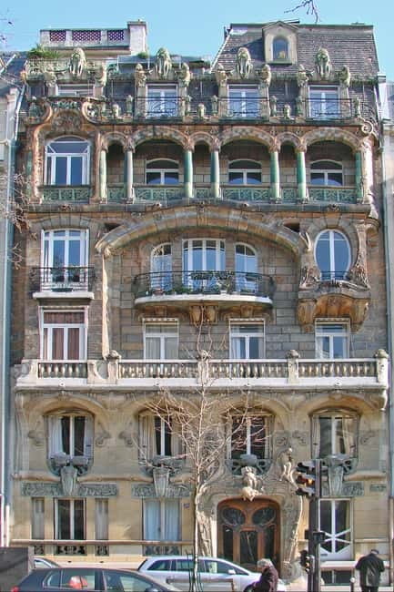 Art nouveau Paris tour - Jules Lavirotte on Avenue Rapp