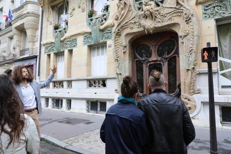 Art nouveau Paris tour - The Ceramic Hotel and the Art of the Façade