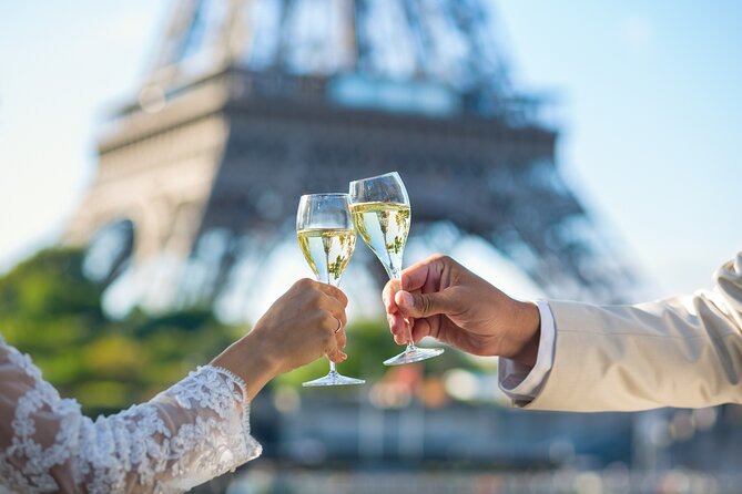 Bateaux Mouches Sightseeing Cruise in Paris with Champagne - The Louvre and Musée d’Orsay from the river