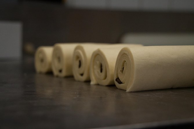 Behind the Scenes of a Boulangerie: French Bakery Tour in Paris - What to expect from the guide