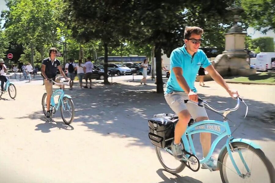 Best of Paris Bike Tour - Why cycling works so well in central Paris