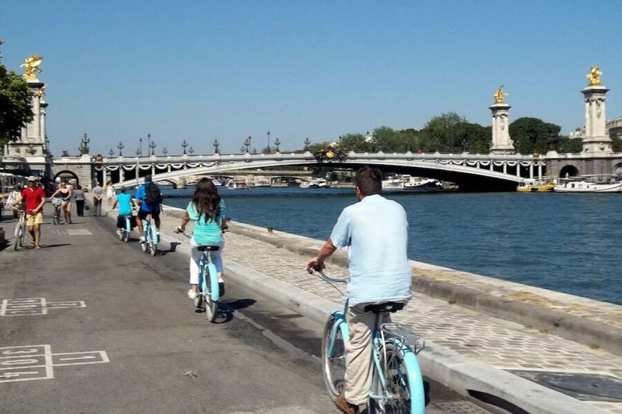 Best of Paris Bike Tour - The Rue Cler break and local food