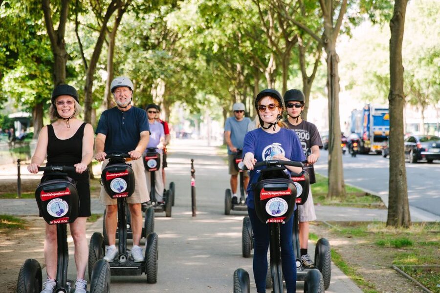 Best of Paris Electric Bike Tour - A practical way to get your bearings early