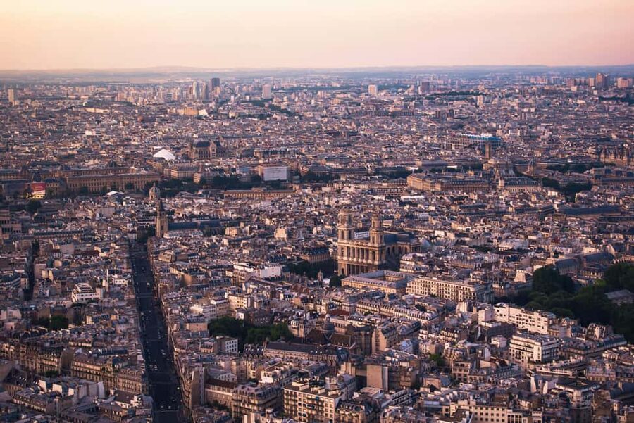 Best View of Paris: Montparnasse Tower Guided Tour - The French Resistance and wartime Montparnasse