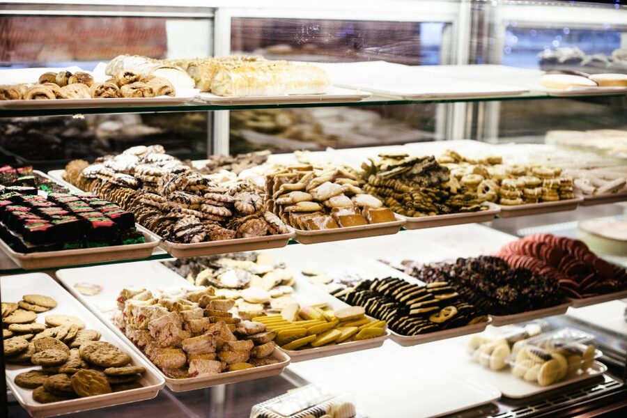 Boutiques and Patisseries: Book a Local in Paris - Is $111 a fair price?