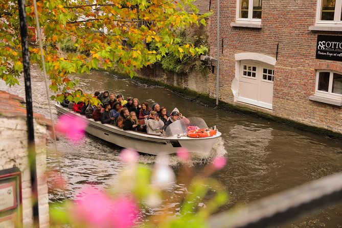 Bruges Guided or Audio Trip with Canal Cruise Option from Paris - Audio Tour or Human Guide?
