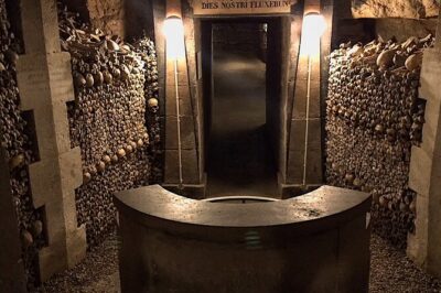 Catacombs of Paris Semi-Private VIP Restricted Access Tour