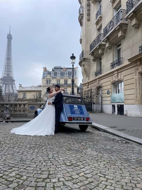 Classic Citroën 2CV tour of Paris, 1 hour - Arc de Triomphe and the Champs-Élysées