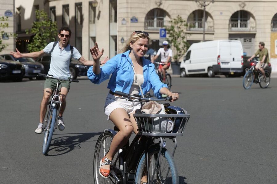 Discover Paris by bike - Place du Châtelet and the return ride