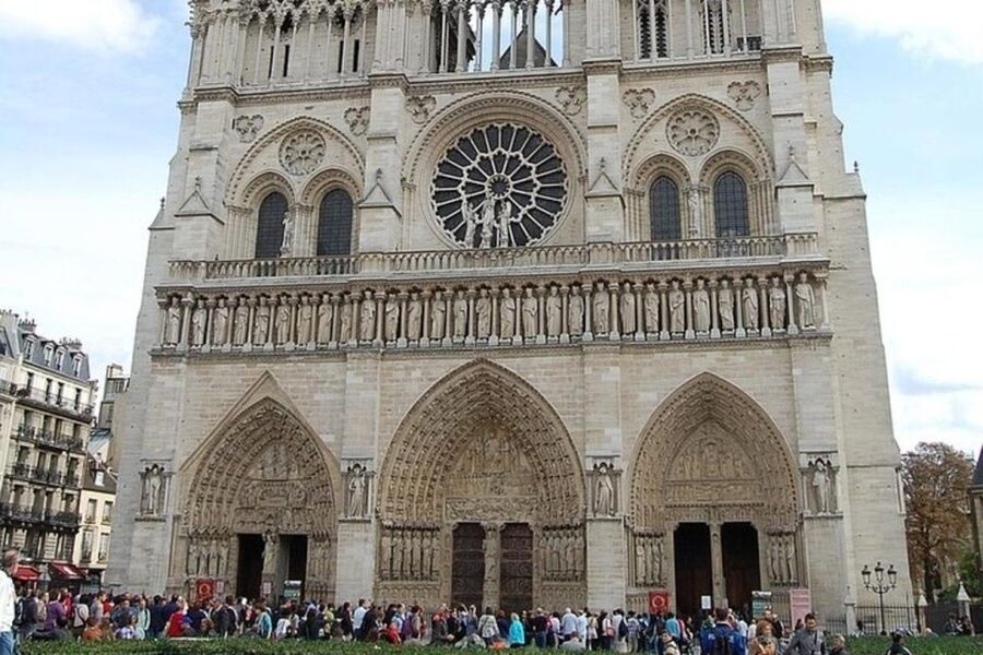 Discovering Le Marais: Guided Walking Tour of Paris - Rue Sainte-Croix de la Bretonnerie