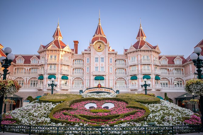 Disneyland® Paris Parks Admission Tickets - Weather, crowds, and seasonal changes
