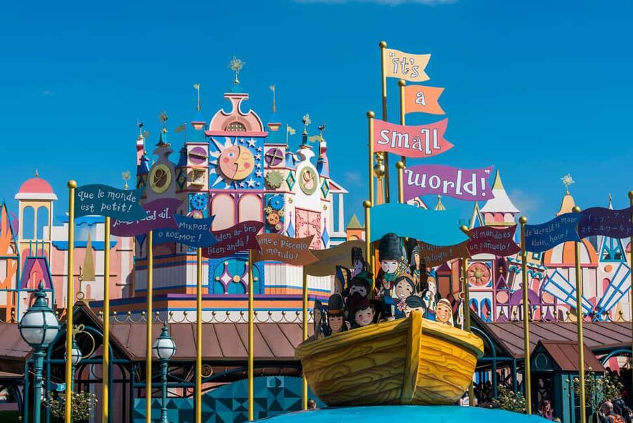 Disneyland® Paris Tickets and Shuttle Transport - The return coach is the decision that matters most