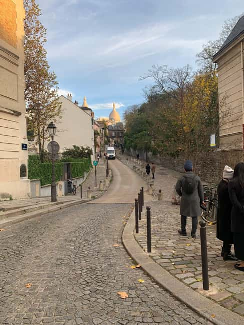 Eat, play & Love - Montmartre Walking Tour- Kids friendly - - Start with coffee at Lamarck-Caulaincourt