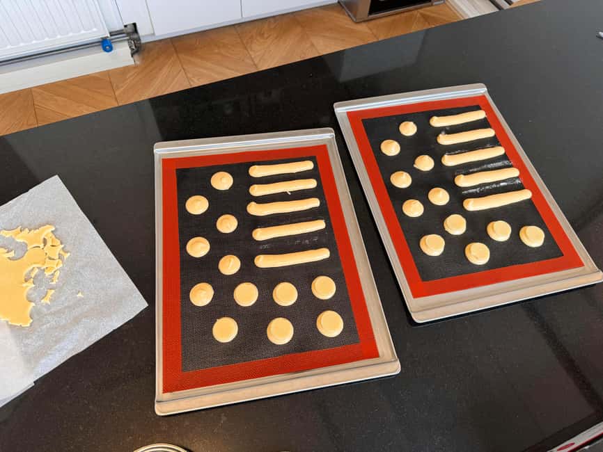 Eclair Baking Class with A Pastry Chef - Filling eclairs with pastry cream and ganache