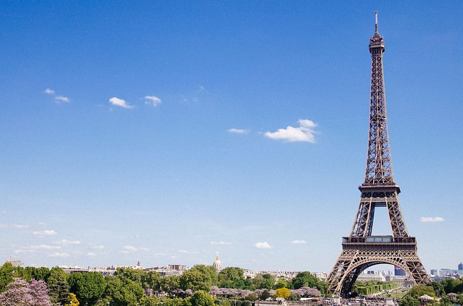 Eiffel Tower Access to Summit with Host - The guides can make or break the day