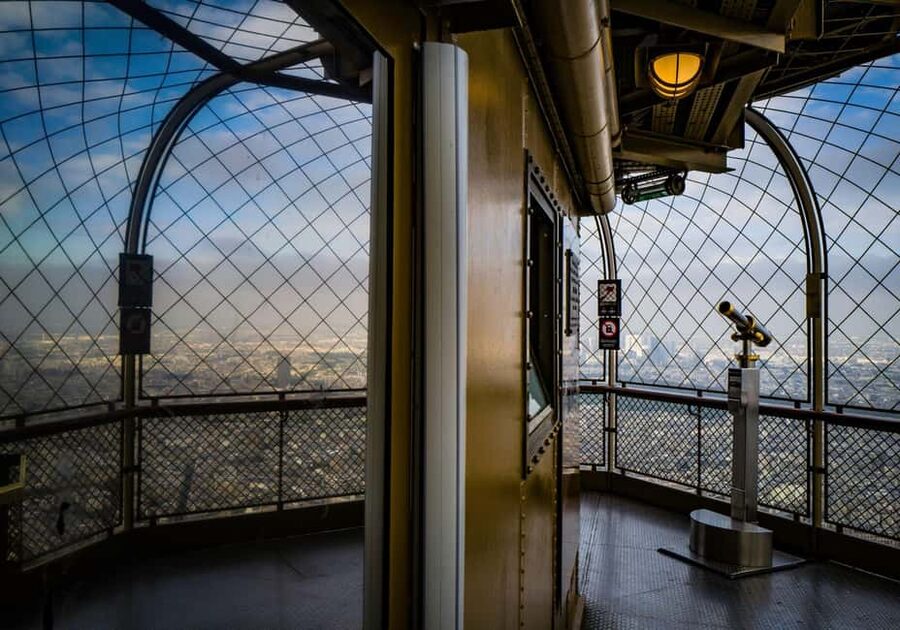 Eiffel Tower Access with Host - Reserved access, with a security wait