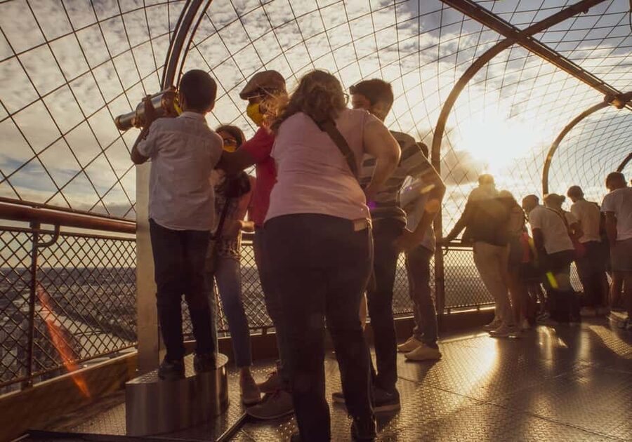Eiffel Tower Access with Host - Champagne and the possible cruise add-on