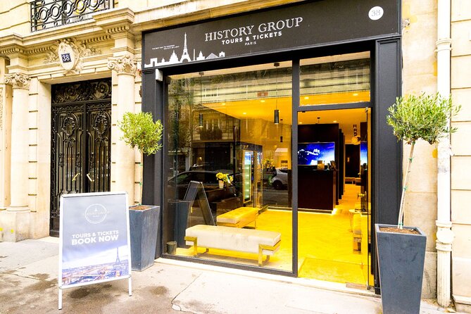 Eiffel Tower Dedicated Reserved Access Top or 2nd floor by lift - Choosing the summit option