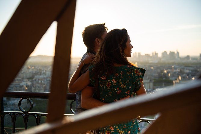 Eiffel Tower Dinner Experience and Sightseeing Seine River Cruise - A Paris evening built around two famous views