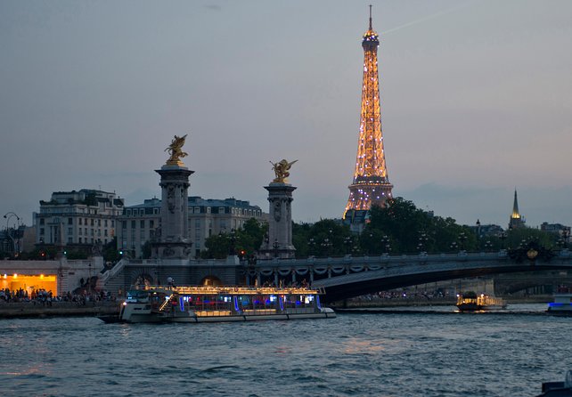 Eiffel Tower Dinner Experience and Sightseeing Seine River Cruise - What the $488.99 price really buys you