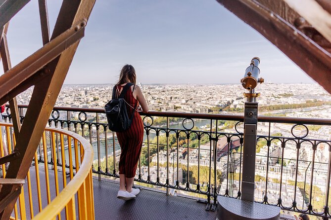 Eiffel Tower Reserved Access Summit or 2nd Floor Guided by Lift - Finding the meeting point at 38 Avenue de la Bourdonnais