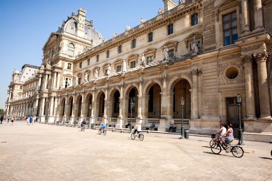Electric Bike Tour of Paris’ Hidden Gems - The real attraction is the storytelling