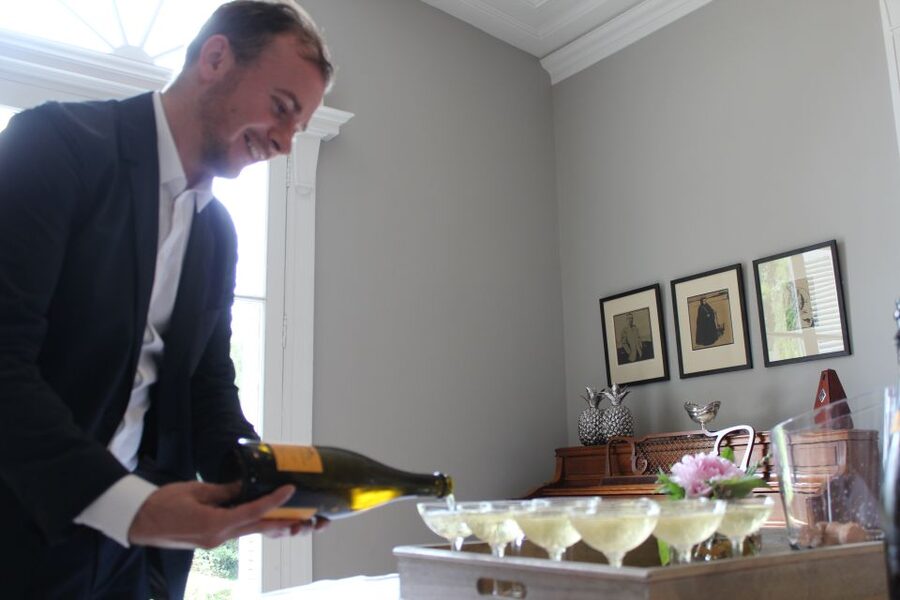 Exclusive Wine Day Trip Loire Valley from Paris - A French lunch with regional flavor