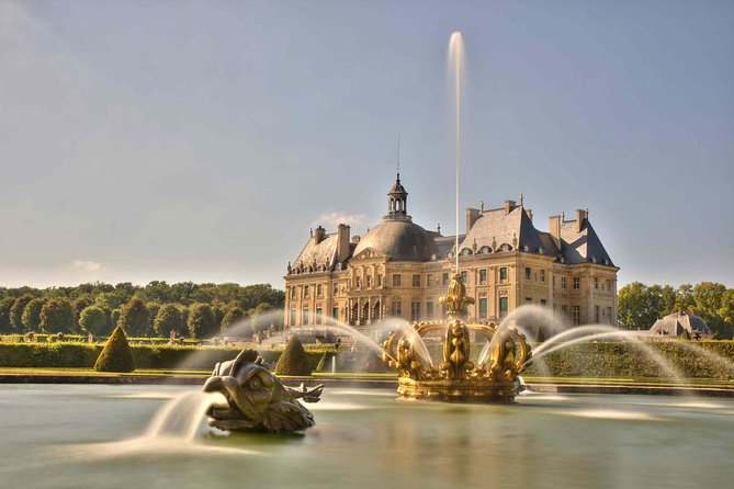 Fontainebleau and Vaux le Vicomte Chateaux Day Trip from Paris - Leave time for Fontainebleau’s gardens and lakes