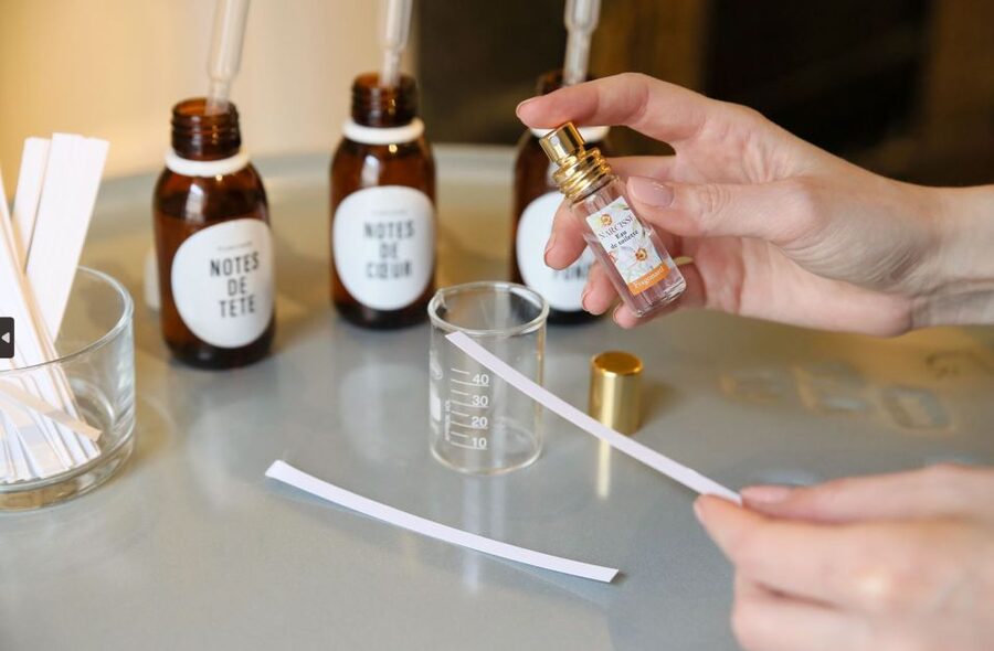 Fragonard Paris - Mini Perfume workshop - only in Spanish - The 15-minute perfume workshop