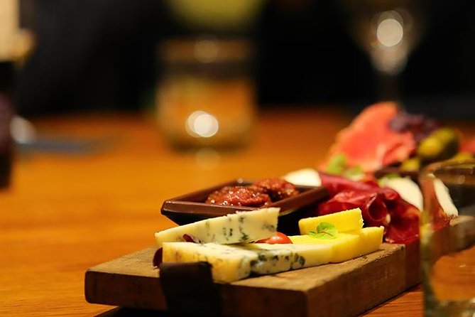 French Wine and Champagne Tasting in Paris - Why this Paris wine tasting works so well