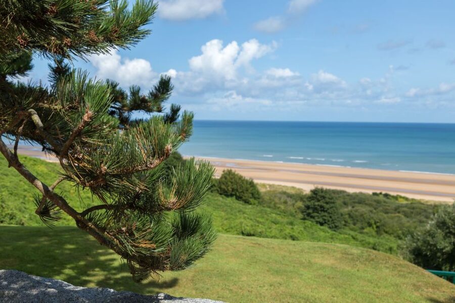 From Paris: 2-Day Normandy & Brittany Tour - Overnight in Caen