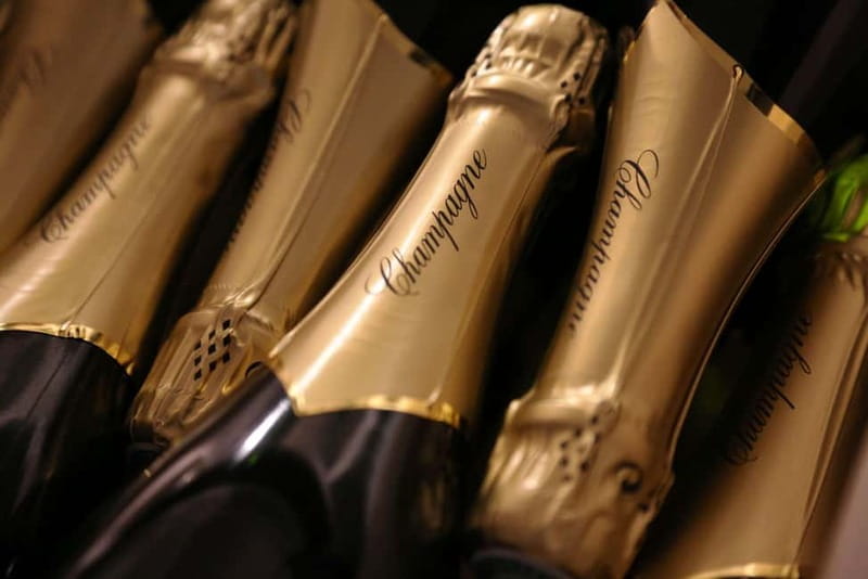 From Paris: Champagne Day Trip with 7 Tastings and Lunch - The guide can make or break the long day