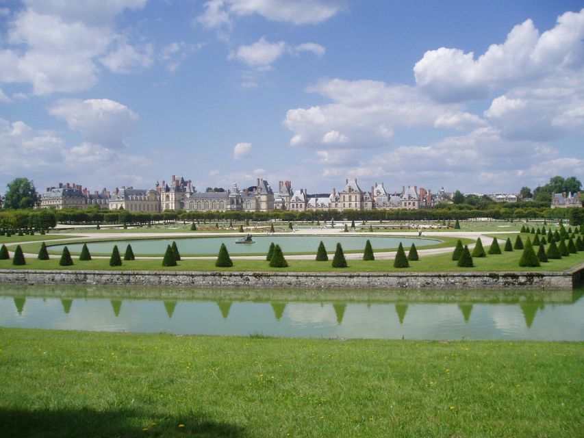 From Paris: Fontainebleau & Vaux-le-Vicomte Private Tour - Leaving Paris in a private vehicle
