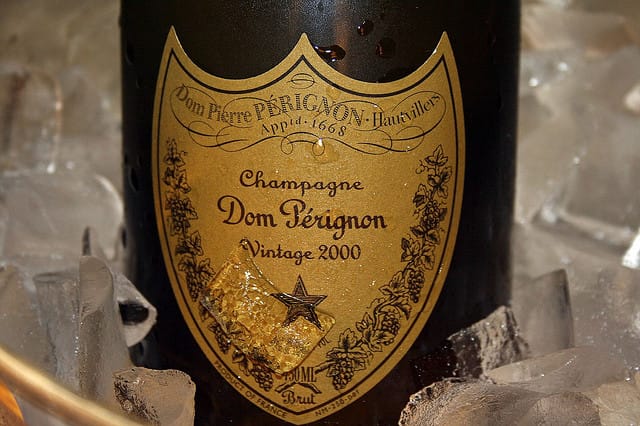 From Paris: Full-Day Champagne Tour - From Paris to the vineyards of Épernay