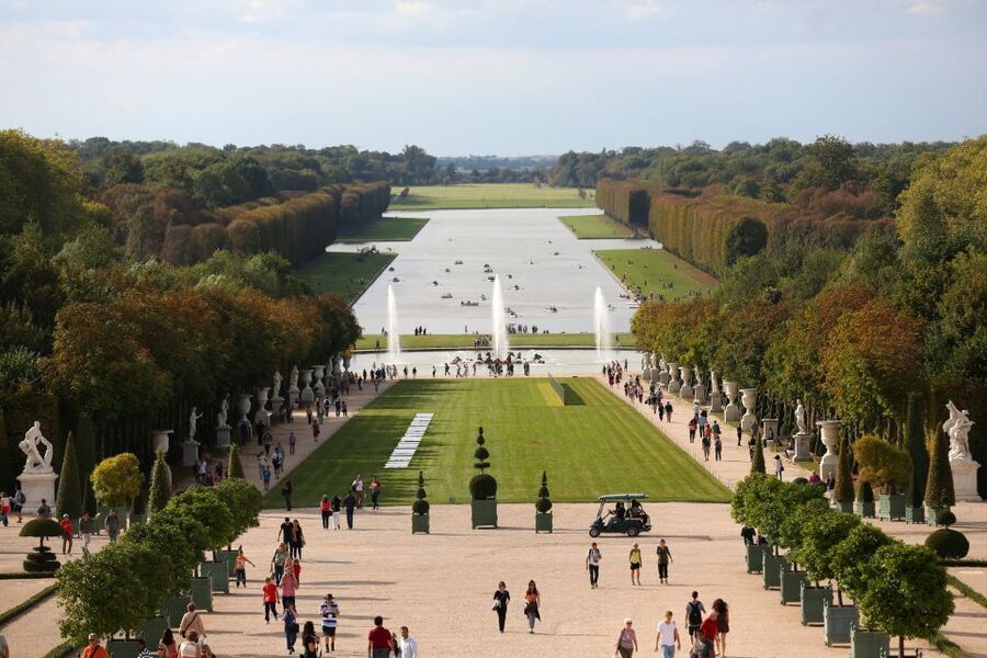 From Paris: Giverny and Versailles Palace Guided Day Trip - Key points to know before booking