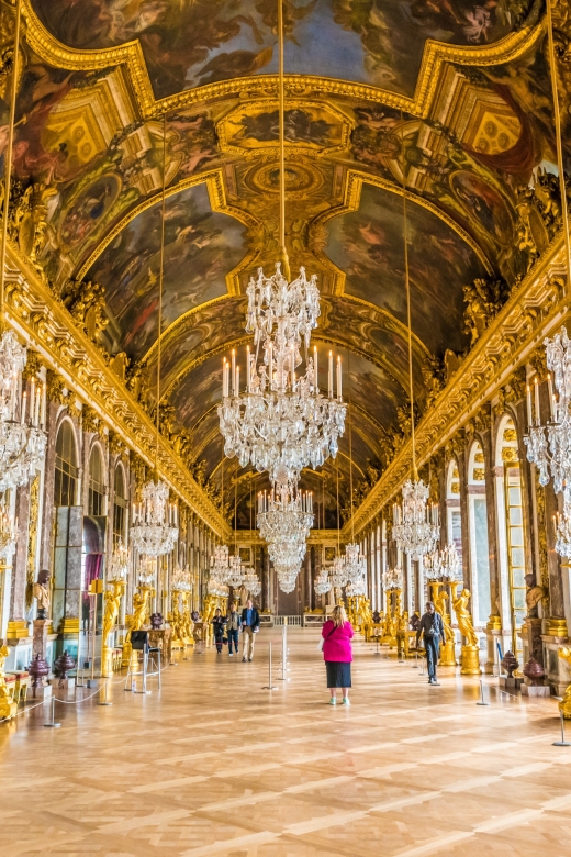 From Paris: Giverny and Versailles Palace Guided Day Trip - The road to Versailles