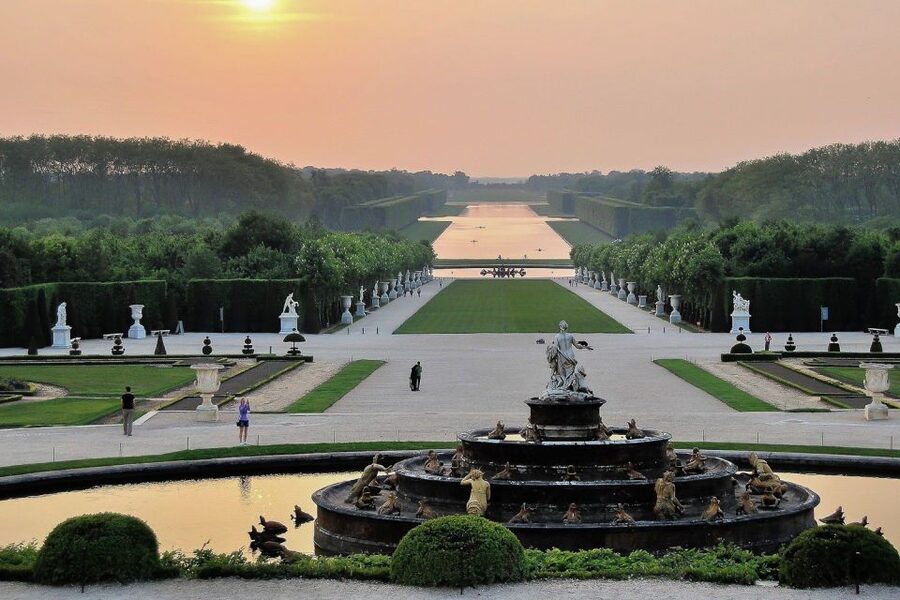 From Paris: Giverny and Versailles Private Full-Day Trip - Is the $1,566 price worth it?