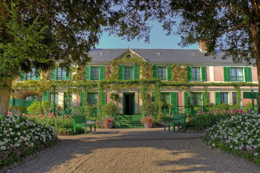 From Paris: Giverny and Versailles Private Full-Day Trip - Leaving Paris in a private minivan