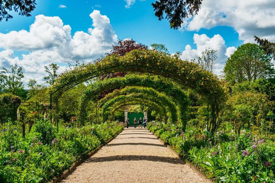 From Paris: Giverny, Monet’s House, & Gardens Half-Day Trip - Who should book this Giverny outing?