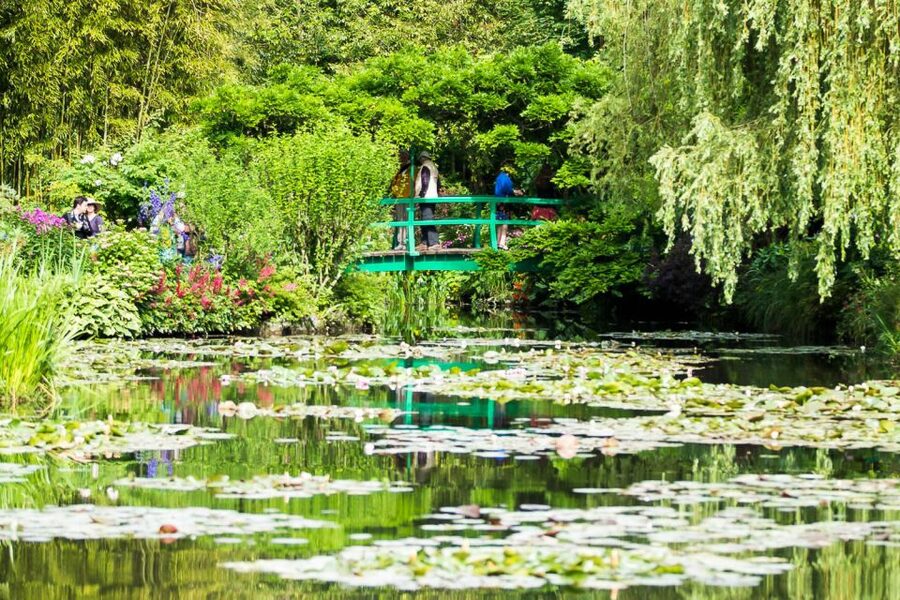 From Paris: Guided Day Trip to Monet's Garden in Giverny - A short visit to Monet’s grave