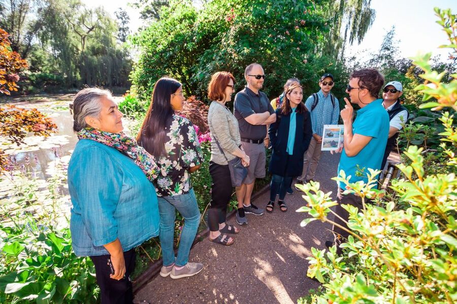 From Paris: Guided Day Trip to Monet's Garden in Giverny - The one-hour minibus ride from central Paris