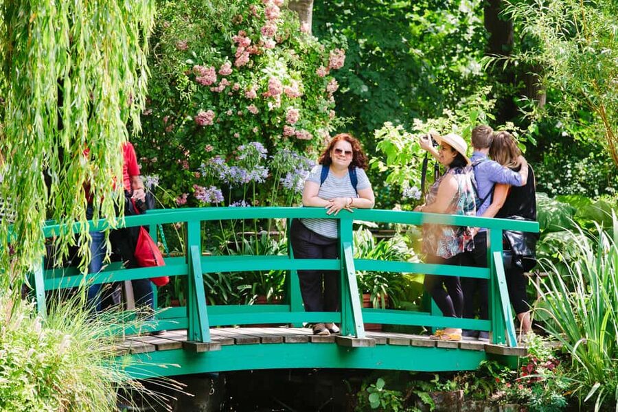 From Paris: Monet Garden & Giverny Bike Tour and Picnic Stop - Time for Giverny village