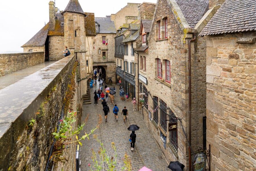 From Paris: Mont Saint Michel Day Trip with a Guide - Four hours on the island