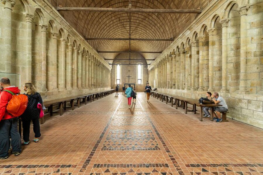 From Paris: Mont Saint Michel Day Trip with a Guide - Who should book this day trip?