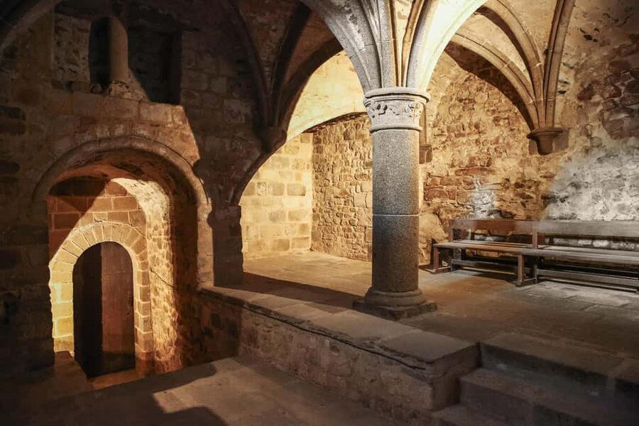 From Paris: Mont Saint-Michel Tour with Hotel Pickup Service - Practical Tips for a Better Day