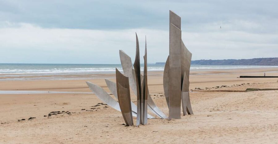 From Paris: Normandy D-Day Landing Beaches Full-Day Tour - From Paris to Normandy in one long day