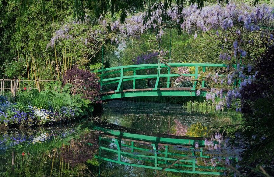 From Paris: Private Day Trip to Giverny and Auvers sur Oise - The drive from Paris to Giverny