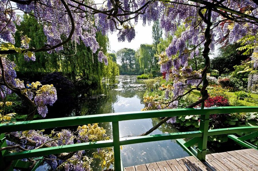 From Paris: Private Day Trip to Giverny and Auvers sur Oise - Should you book the Giverny and Auvers-sur-Oise tour?