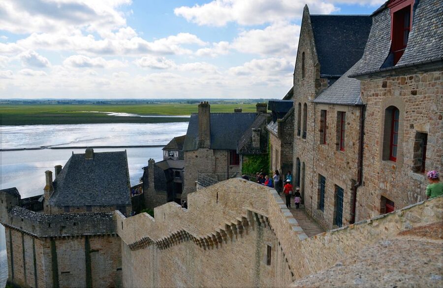 From Paris: Small-Group Mont St Michel Tour & Cider Tasting - Lunch is your responsibility