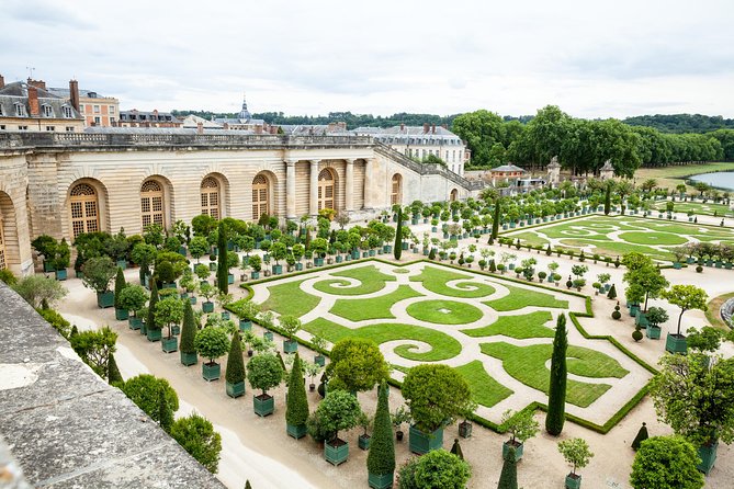 From Paris: Versailles Bike Tour w/ Palace, Gardens, & Picnic - Why a bicycle works so well at Versailles